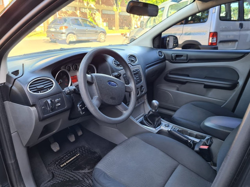 Imagen 4 de 8 de Ford Focus Exe Trend 1.6 2011 120.000km Permuto Ingrassia