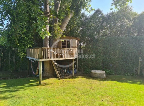 Casa En Venta De 7 Dorm. En Santo Domingo