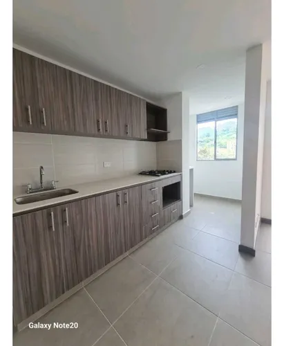 Apartamento En Venta En La Colina Itagüí