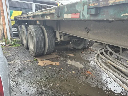 Semiremolque Con 12 Llantas En Buen Estado