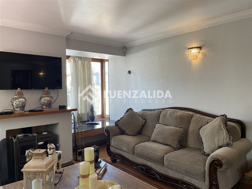 Casa Tipo Chalet Con 5 Dormitorios En La Reina