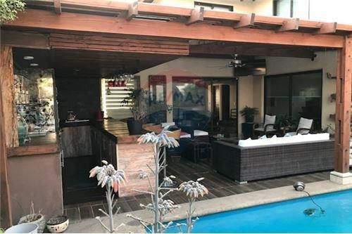 Imagen 9 de 22 de Oportunidad !!! Estupenda Casa Remodelada A Full