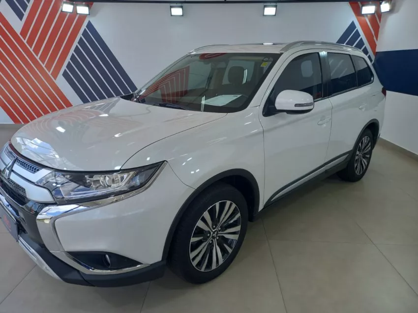 Mitsubishi Outlander 2.0 MIVEC GASOLINA HPE AUT