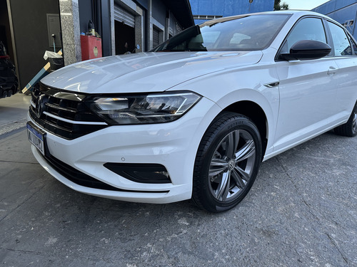 Volkswagen Jetta 1.4 R-line 250 Tsi Flex Aut. 4p