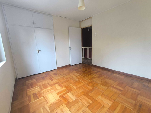 Amplia Y Bella Casa En Arriendo La Reina (104407)