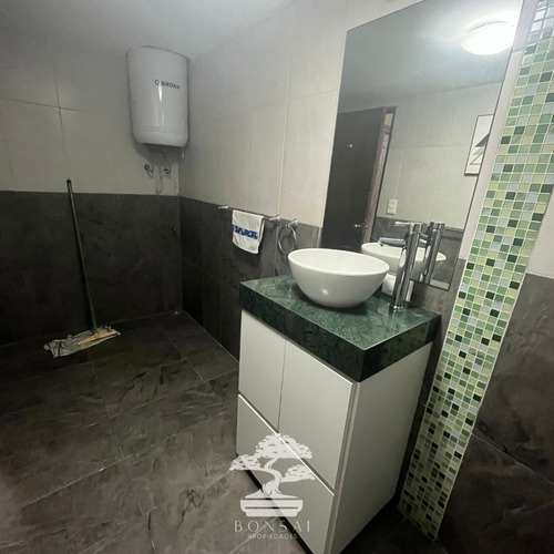 Venta Casa Reciclada 2 Dormitorios Tres Cruces Montevideo C