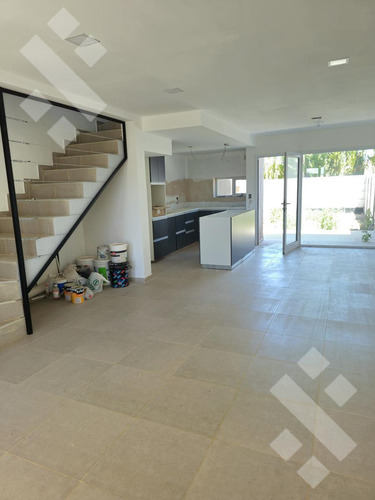 Duplex 2 Dormitorios En Venta
