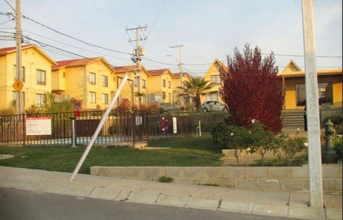 Condominio Los Maitenes Iii Casa 3 D 2 B Año Corrido