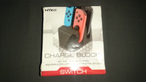 Nyko Base Carga Para Joy-con