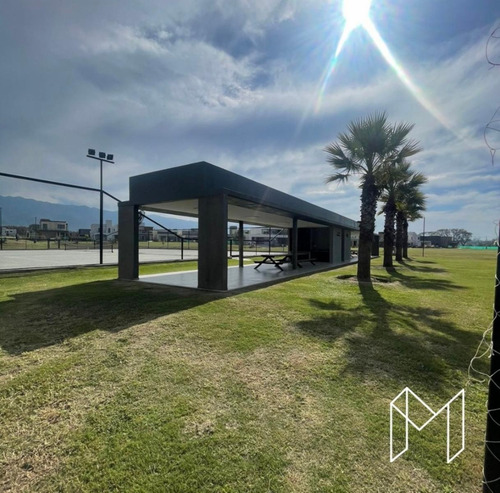 En Venta Lote Central En Country The Point
