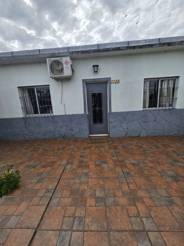 Casa De Tres Dormitorios Pueblo Nuevo