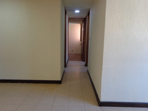 Departamento En Venta En Vallejo, Gustavo A. Madero, En La Uh Patera Vallejo. 3 Recamaras, 1 Baño, 1 Estacionamiento, Primer Piso