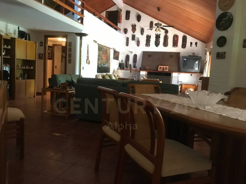 Imagen 18 de 30 de Excepcional Residencia Con Hermoso Parque En Atlantida.