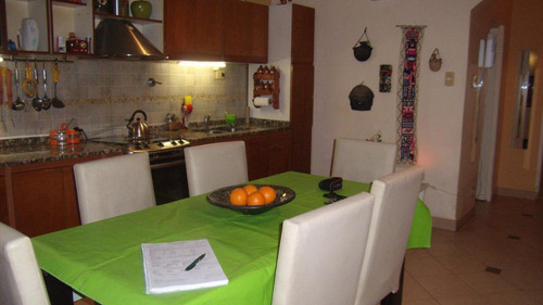 Imagen 4 de 9 de Casa Ph - 4 Ambientes - Servicios - Castelar Sur