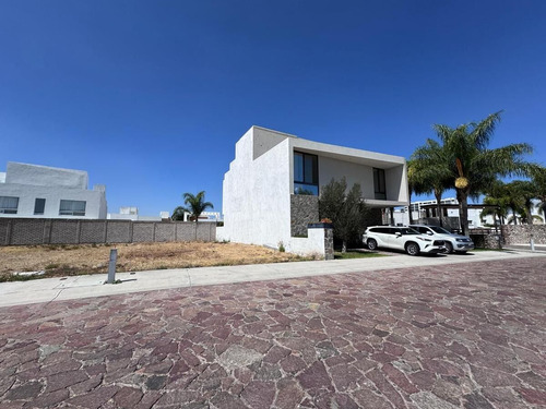 Terreno En Venta En Cañadas Del Lago, Corregidora.