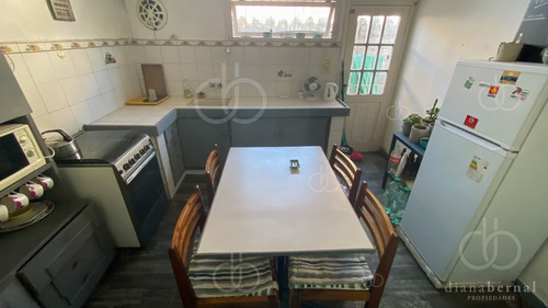 Casa Con Deposito En El Centro De Maldonado.- Ref: 54286