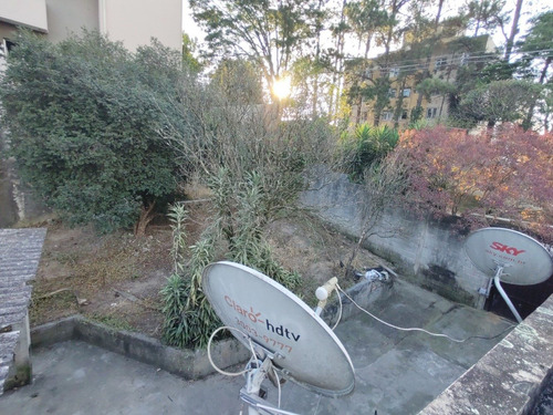 Imagem 5 de 8 de Terreno 1000m² Com Casa