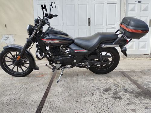 Bajaj Avenger 220 - Año 2017