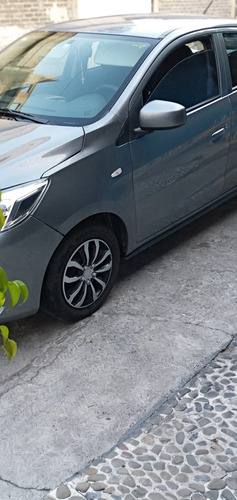 Bonito Automovil Sedan Estandar,clima,todo Le Funciona, Fact
