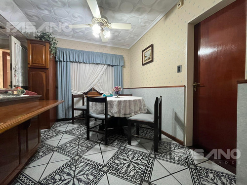 Casa En Lote Propio En Venta - Chilavert
