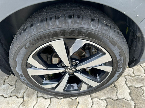 Volkswagen Nivus 1.0 Highline 200 Tsi Aut. 5p