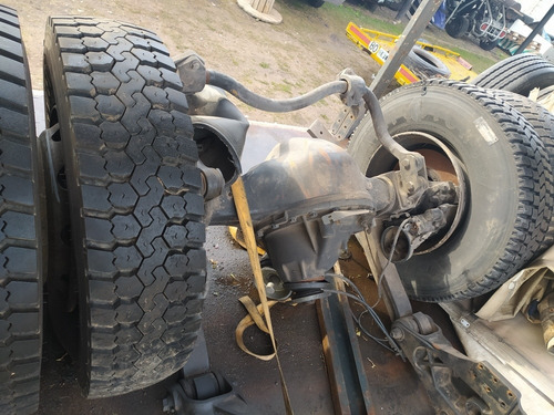 Imagen 11 de 13 de Renault 380 Premium