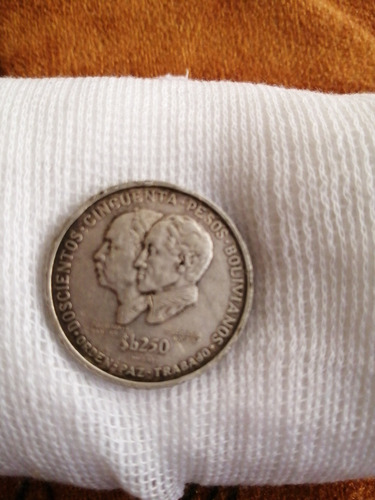Imagen 1 de 2 de Vendo Moneda De 250 Pesos Bolivianos