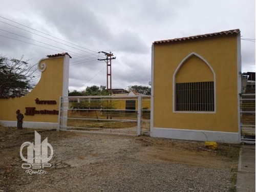 Casa En Obra Gris. Urb Mata Linda. Charallave