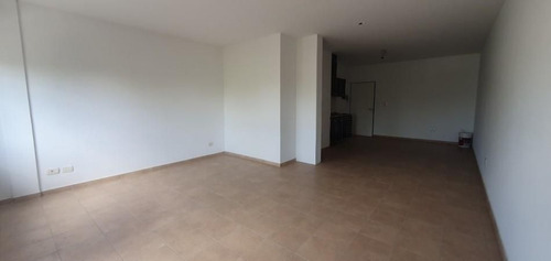 Imagen 3 de 4 de Departamento A La Venta En Ituzaingo Norte. Excelente Estado