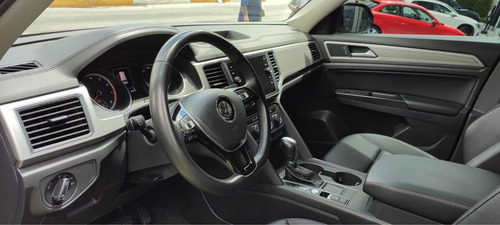 Imagen 9 de 15 de Volkswagen Teramont 2019 3.6 V6 Comfortline Plus