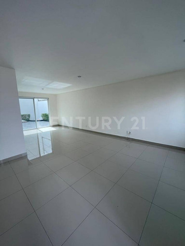 Imagen 2 de 8 de Casa En Renta, Senderos De Monte Verde Tlajomulco, Jalisco