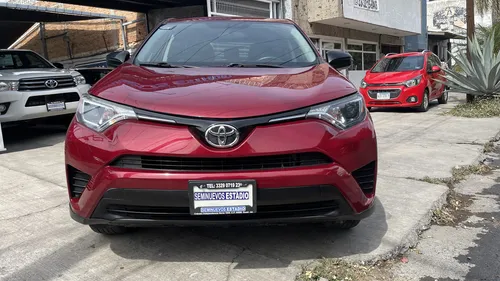 Toyota RAV4 2.5 Le At