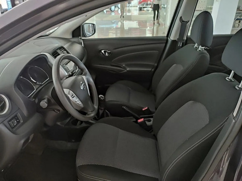 Imagen 12 de 14 de Nissan Versa 2019 1.6 Advance Mt