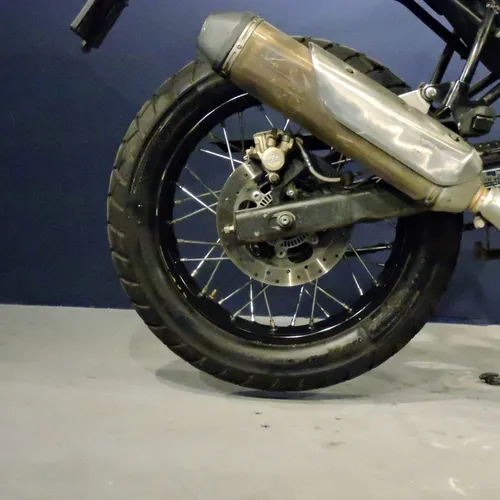 Royal Enfield Himalayan 411 2022