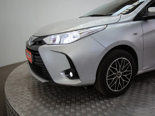 Toyota Yaris 1.5 Sedan Gli E Mt 2022