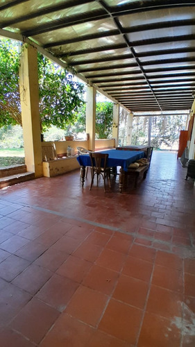 Venta Casa Con Importante Terreno - Zona Corte - Yerba Buena - Italia Alt. 3200