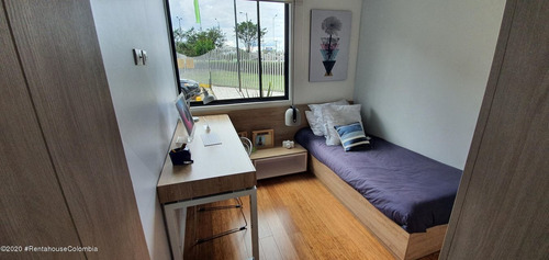 Apartamento En La Esperanza Norte Mls 21-1349 Lq