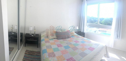 Apartamento En Brava, 1 Dormitorio Alquiler Anual- Ref: 2527