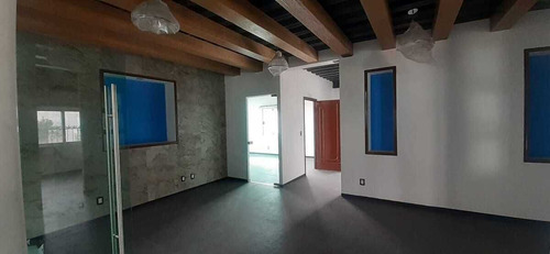 En Renta San Lorenzo Tepaltitlan, Edificio De 2 Plantastoluca
