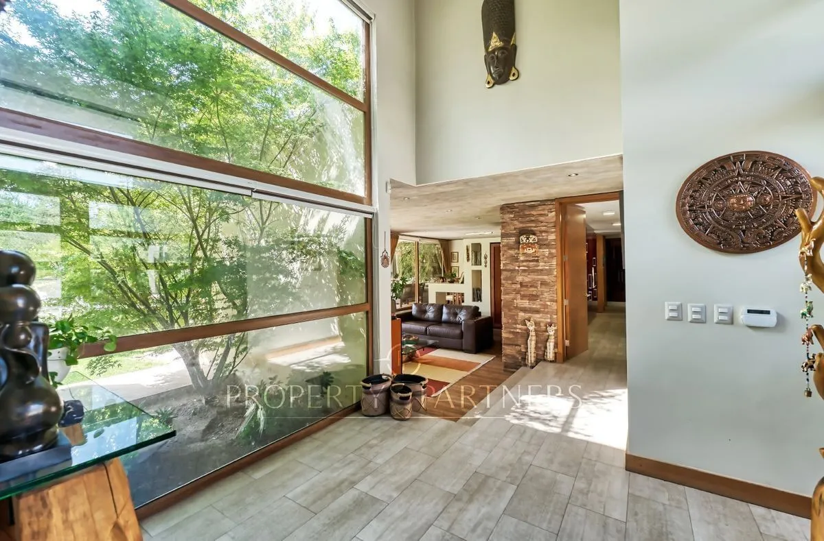 Imagen 5 de 30 de Casa Moderna Con Grandes Espacios Exteriores, Las ...