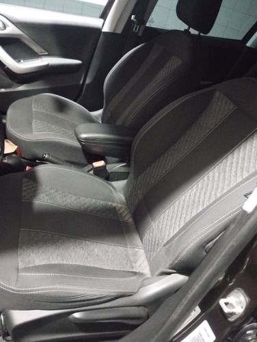 Peugeot 208 1.6 Allure Tiptronic