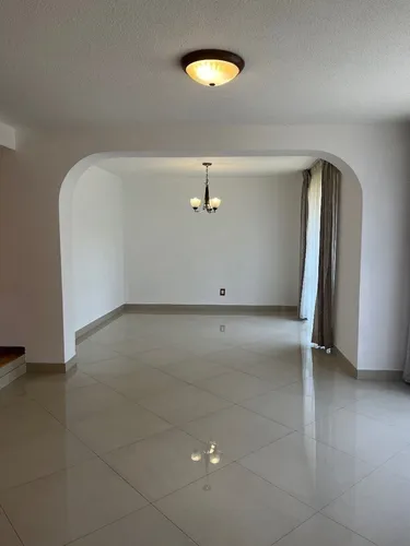 Se Vende Casa En Lomas De Vistahermosa
