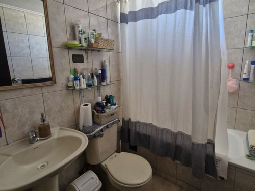 Hogares, Vende Amplia Casa 5d2b - Metro Las Parcelas - Avda.