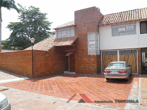 Casa En Venta En Cúcuta. Cod V17888