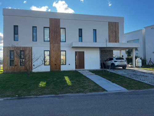 Casa A La Venta Barrio Cruz Del Sur