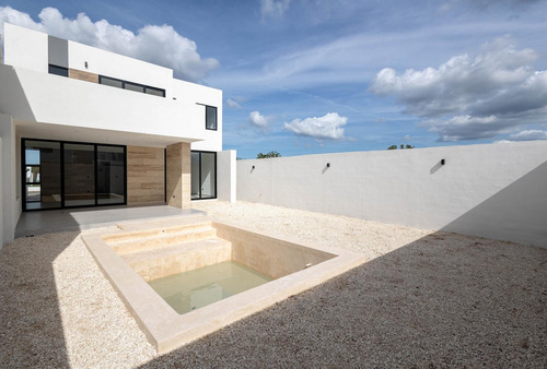 Casa En Venta Merida En Privada Conkal, Mod. Dom, Entrega Inmediata.