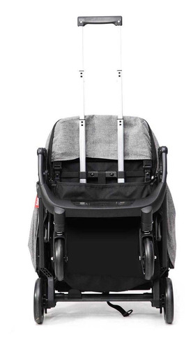 Imagen 3 de 6 de Cochecito de paseo Fisher-Price Confort negro con chasis color plateado
