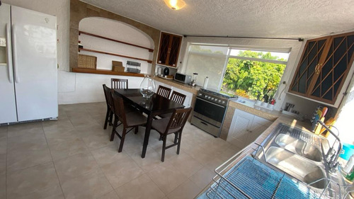 Casa En Venta Con Seguridad, Lomas De Atzingo Cuernavaca, Morelos