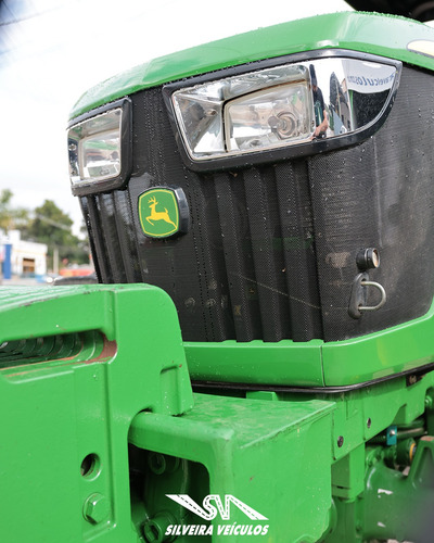 Trator John Deere 5080 E - Ano: 2023 - 4 X 4