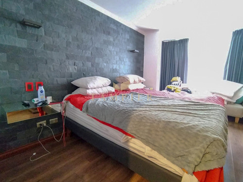 Imagen 8 de 12 de Lindo Departamento, Remodelado, Cercano A Mall Alto Las Cond